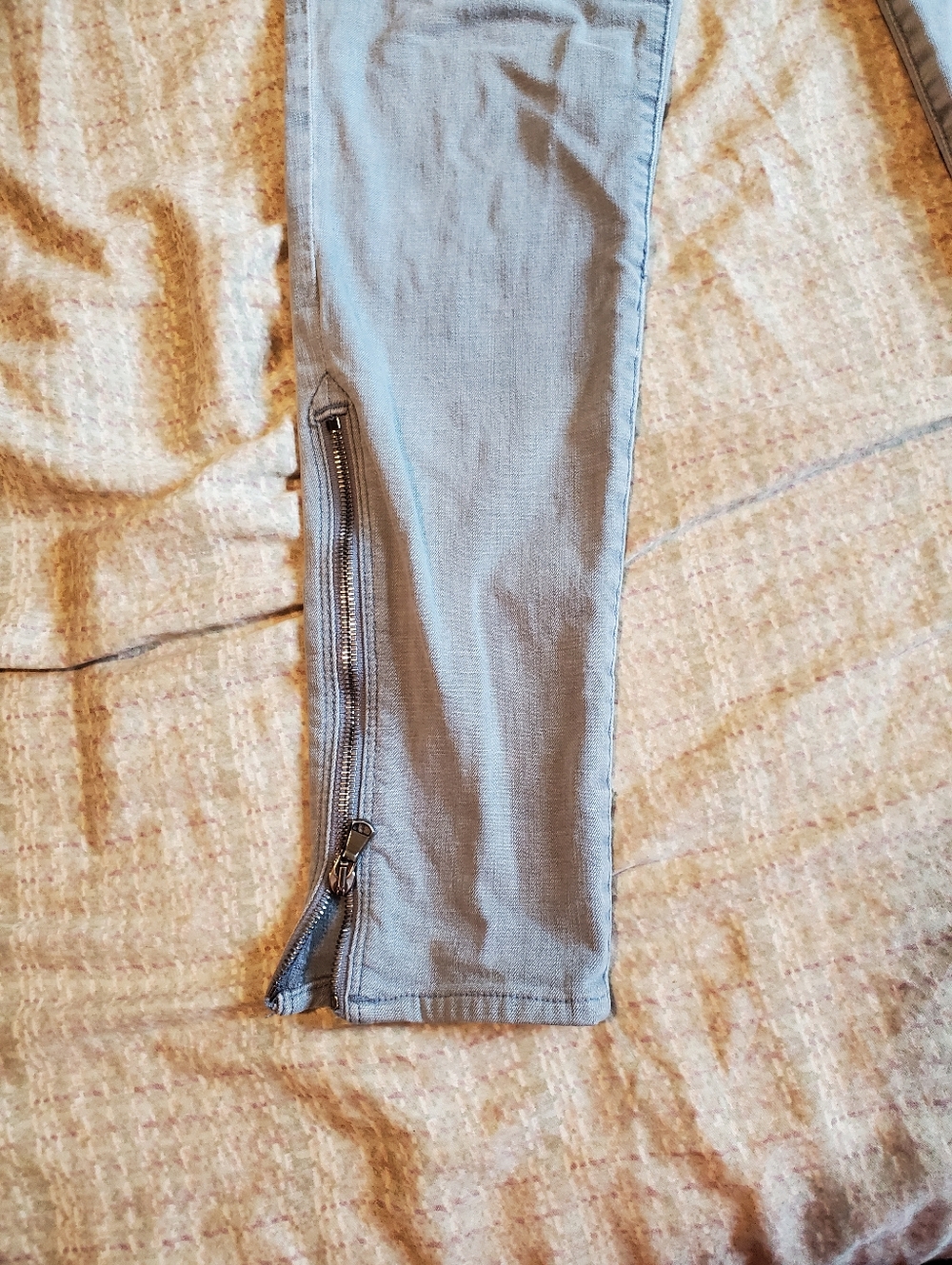 7 For All Mankind Size 28x34 Roxanne Skinny Light Grey Side Leg Zipper - Picture 2 of 11